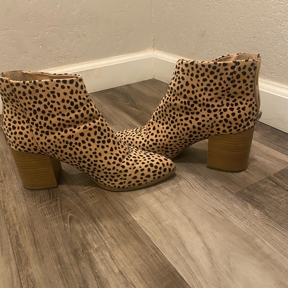 Women’s Animal print suede booties size 8.5 
Unbranded used in good condition - Picture 5 of 5
